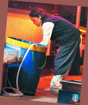 张柏芝扯火驳斥护拉姑 妈妈自食其力没什么不对