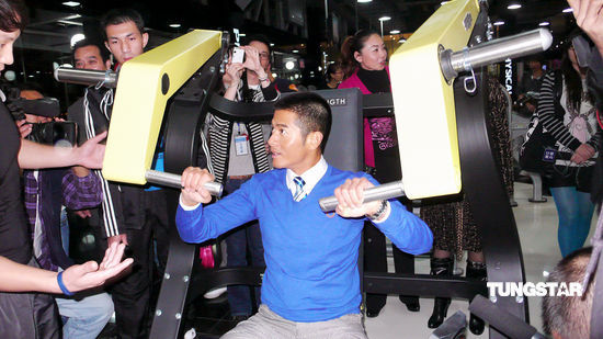 郭富城受青睐被重金续约 老板赞天王超级代言人