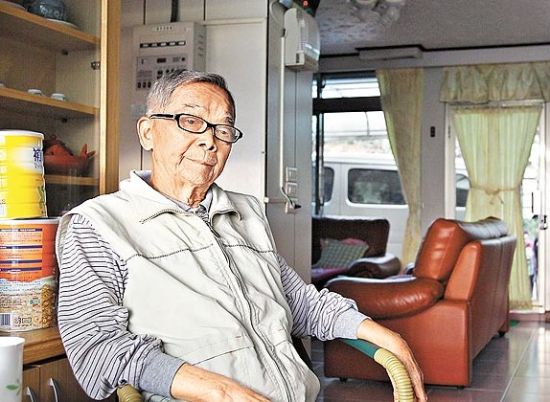 台湾已故歌手张雨生父亲病逝终年85岁