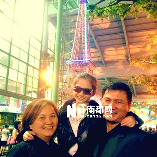 小影后李馨巧拍戏带宠物 古天乐帮做功课