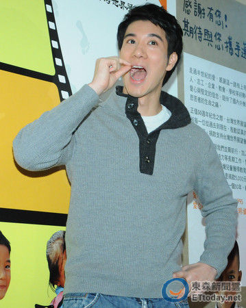 王力宏闪婚后首度面对媒体:努力造人中