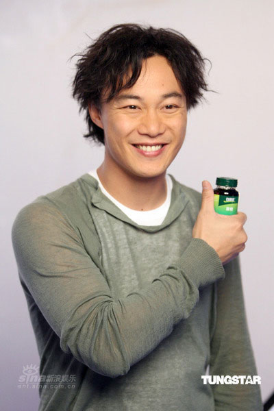 陈奕迅携女儿拍广告 父女情深惹人羡慕【图】