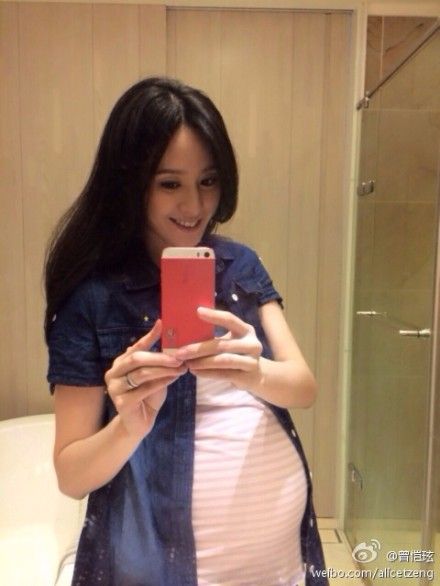 曾恺玹自曝怀女儿 幸福晒8个月大肚(图|曾恺玹|怀孕|大肚_新浪娱乐