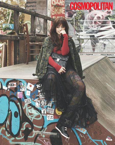 韩星金泰熙柏林拍写真朋克风酷感十足(图)