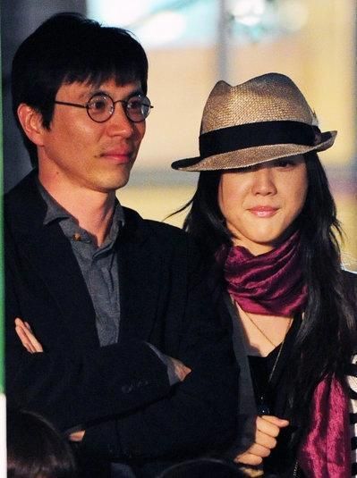 金泰勇方面否认汤唯怀孕 婚礼日期未定