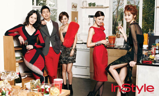 妹一同举办home+party并拍摄一组时尚写真