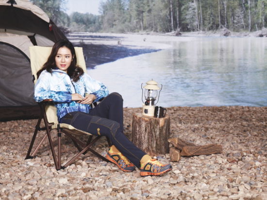 韩星孙艺珍拍户外写真展自然清新美(图)