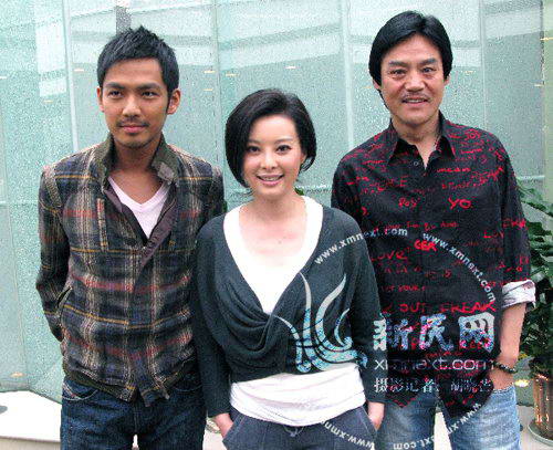 钟汉良,袁莉,魏子(左起)图片均由胡晓芒摄  4月14日下午,电视剧