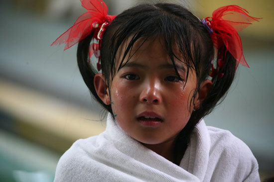 《加油2008》3日播出红枣女孩的第一堂游泳课