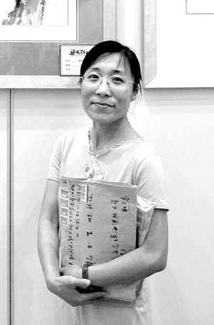赵丽蓉前保姆加入作协欲出书讲述两人点滴(图)