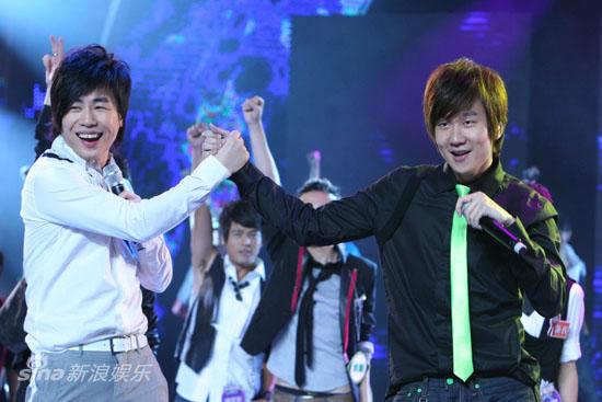 胡彦斌撞车门后再度登台 坦言接受拘留处罚