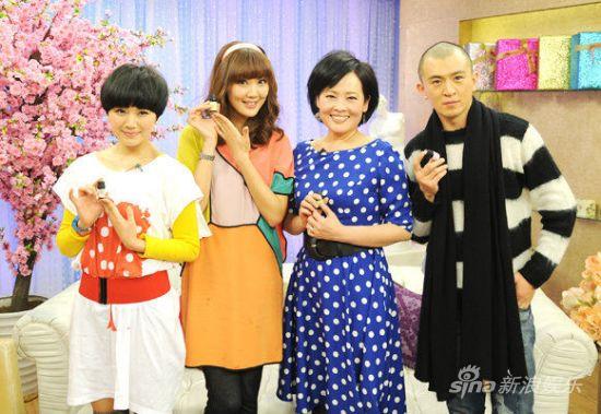 曹曦文和主持人