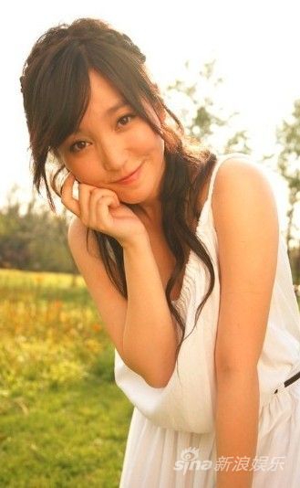 金莎笑容甜美