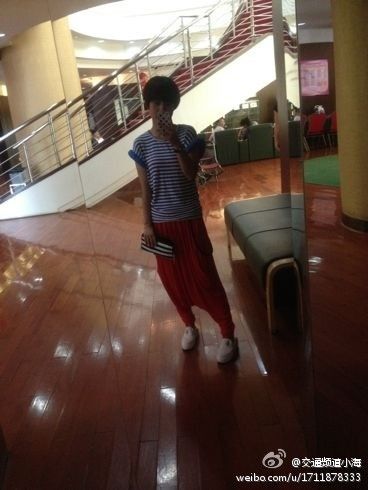 女主持人小海11年前给男孩励志爱情约定，怎么了结