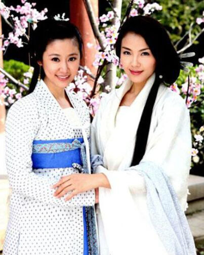 林心如晒和刘涛合影 两女神实为好闺蜜