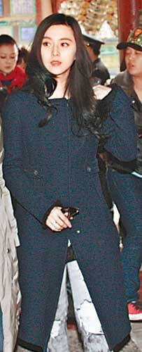 黄晓明帅气代言手表 引九旬粉丝索签名【图】