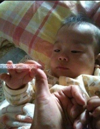 沈傲君儿子虎头虎脑