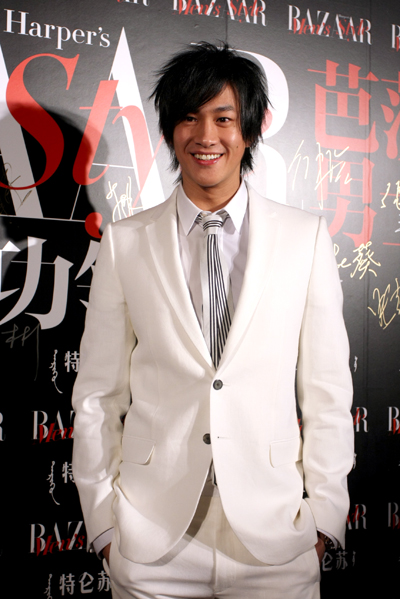 众星出席品味成功领袖会 齐赞成龙最有范