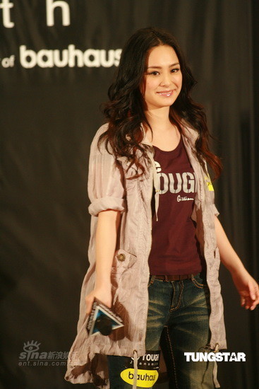 阿娇蛰伏一年感悟生命力量 从灾民中学会坚强