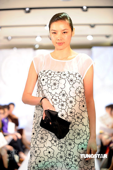 lisa s否认与吴彦祖吸毒 与乐基儿走秀【图】