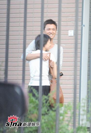 高圆圆于小伟启动京津爱情快车 经纪人证实【图】