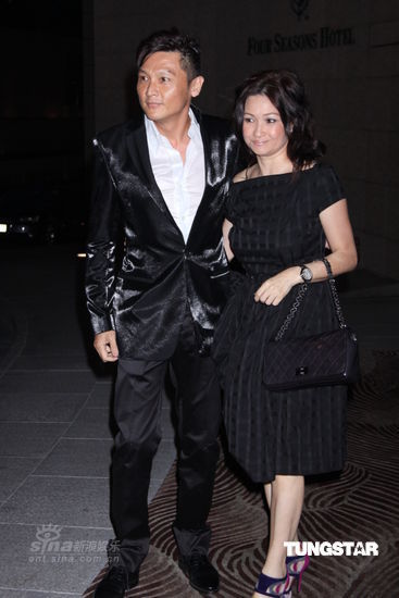 洪欣与内地演员张丹峰在香港四季酒店举行结婚