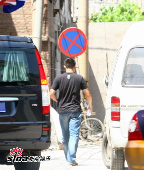 刘烨北京举行法式婚礼 妻子秀红旗袍【图】
