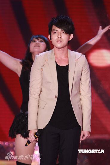 09亚姐许莹爆冷夺冠 热门刘伊心落选痛哭【图】