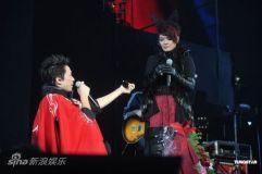 ��ΰ���ݳ�����Ҷ�������л�������֤����