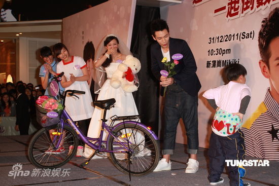 С���Ѹ�Ц����