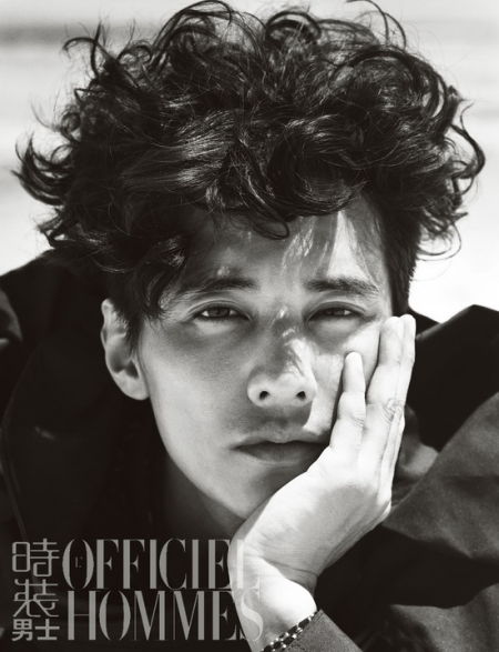 片--元斌头发凌乱