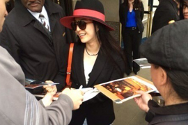 ������ŦԼ��Χ�� Ϊ��С��ǩ��Ц����