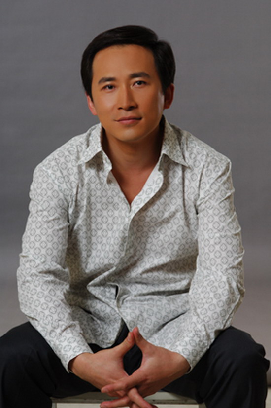 资料:北京响巢国际传媒签约艺员--宋韬