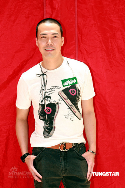 组图:《师奶股神》宣传 商天娥解释开房事件