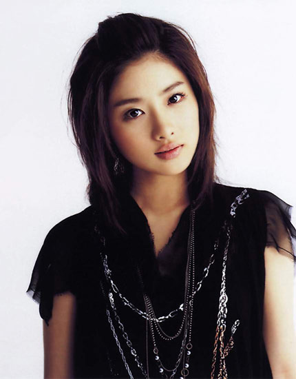 21岁石原里美新剧不伦恋 与76岁爷爷级情人同