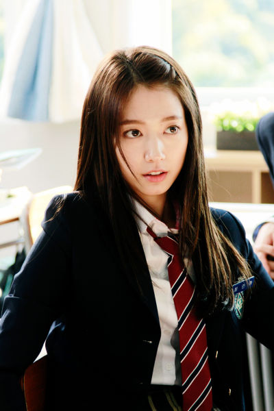 韩剧《匹诺曹》首播 朴信惠说谎就打嗝