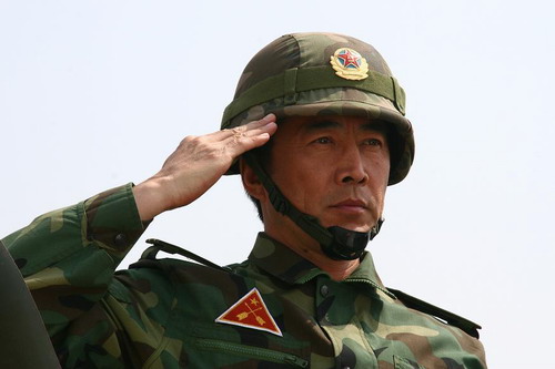 《和平使命》播出在即 郑晓宁最新军官照曝光
