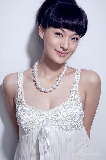 于越《仁者无敌》谱写中国革命唯美爱情(图)