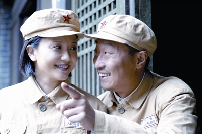 永健奏响《战地浪漫曲》 小人物被<em>美女倒追</em>_影