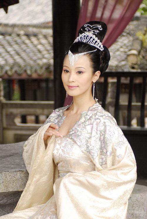 众星云集挑战历史剧 诠释《杨贵妃秘史》传奇