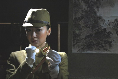 陈紫函主演《黑玫瑰》收视夺冠 观结局感动落