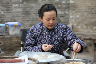 咏梅首次挑战功夫公主 《陕北汉子》里冬天拍