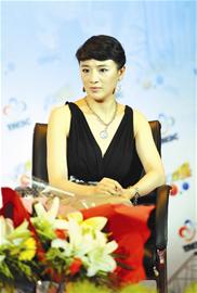 冯远征《惊天谜案》再演神经病梁丹妮替夫说话