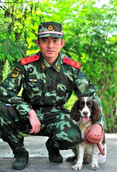 王小虎与缉毒犬