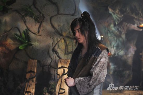 洪卓立饰演落魄小弟