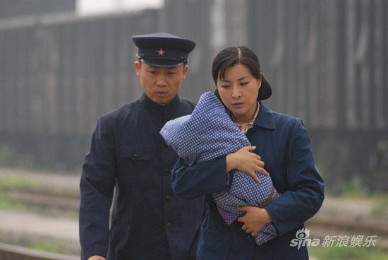 王雅捷饰苦难母亲