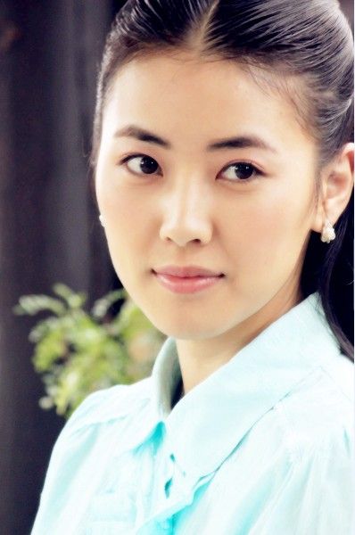 黎一萱温婉大气
