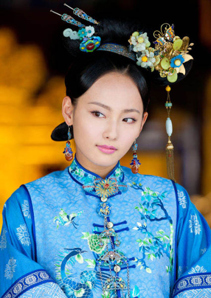 张嘉倪曝爱情观会像宠妃玉漱全情投入-张嘉倪