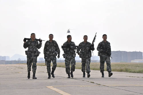 《我是特种兵2》真实军旅戏打造特种兵写真|《