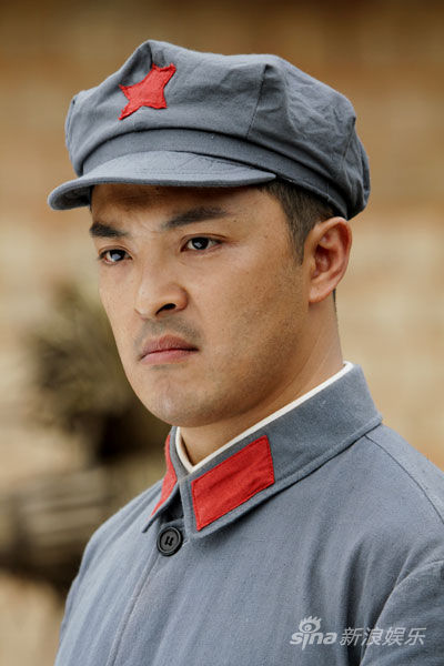 《破阵》热拍 富大龙军官造型霸气威武|富大龙